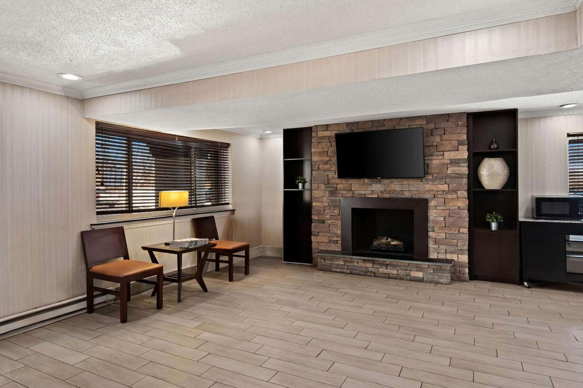 Motel 6 Lester - Philadelphia Airport Eksteriør billede